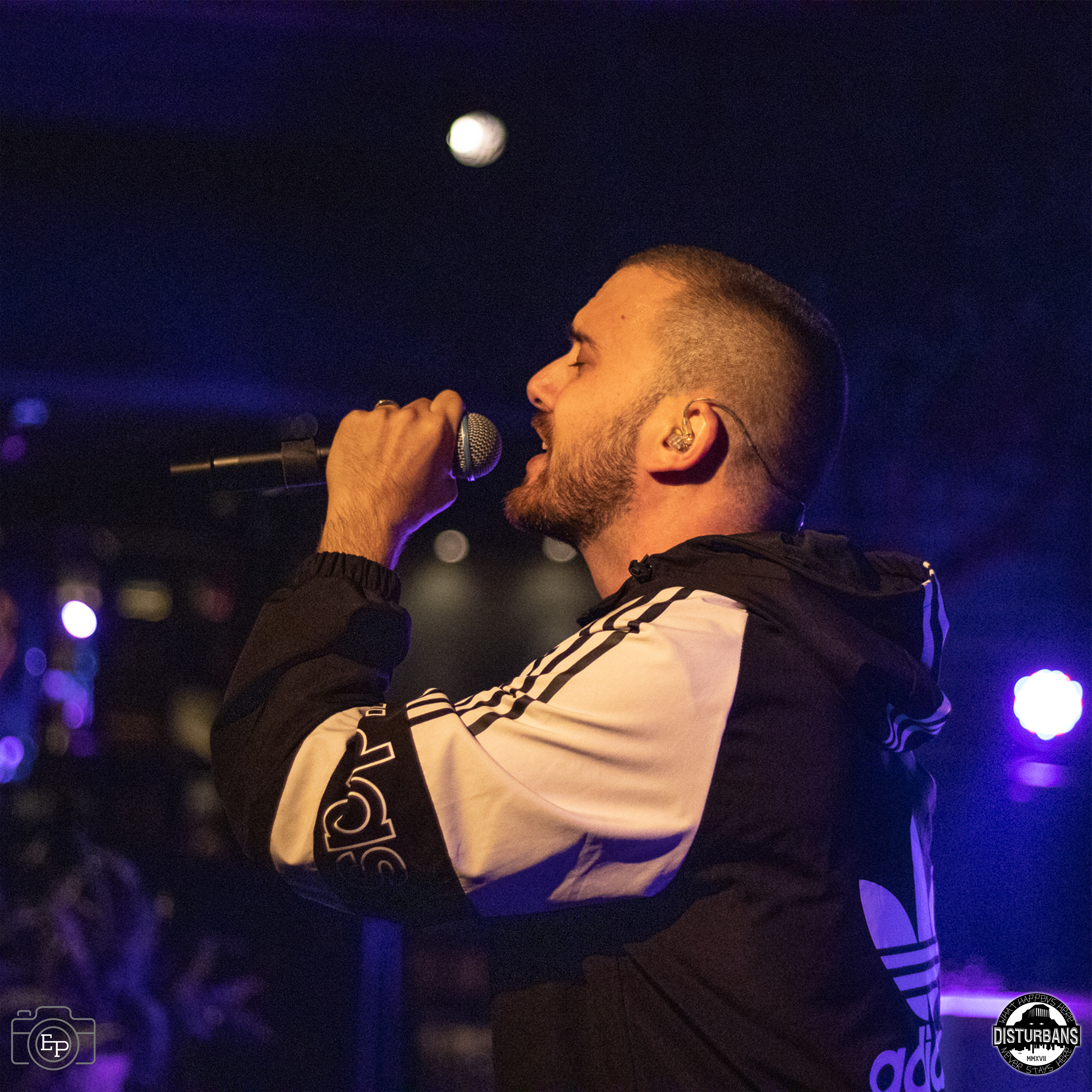 O Νovel Ανοίγει Ξανά Τις Πόρτες Στο Καταφύγιο και Μας Υποδέχεται